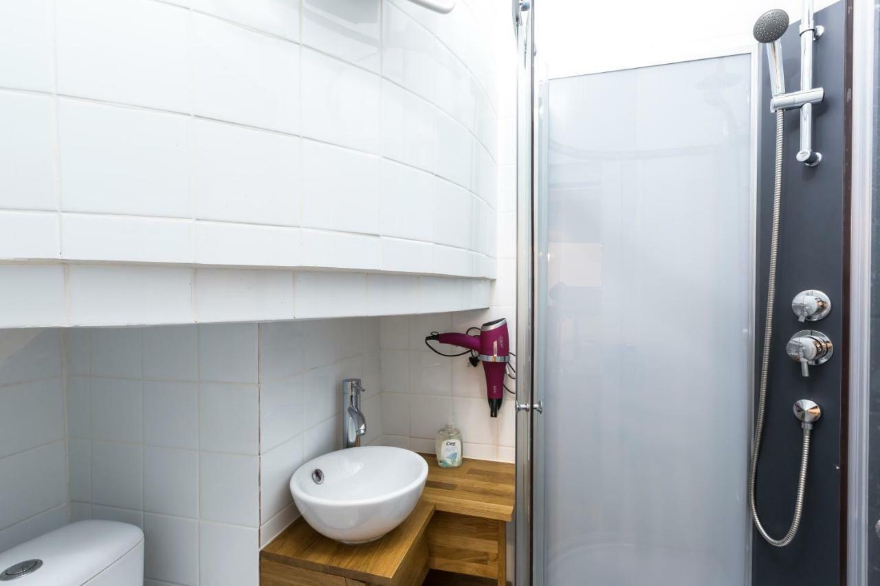 Charming 20M² Near Le Marais Apartment Paris Luaran gambar