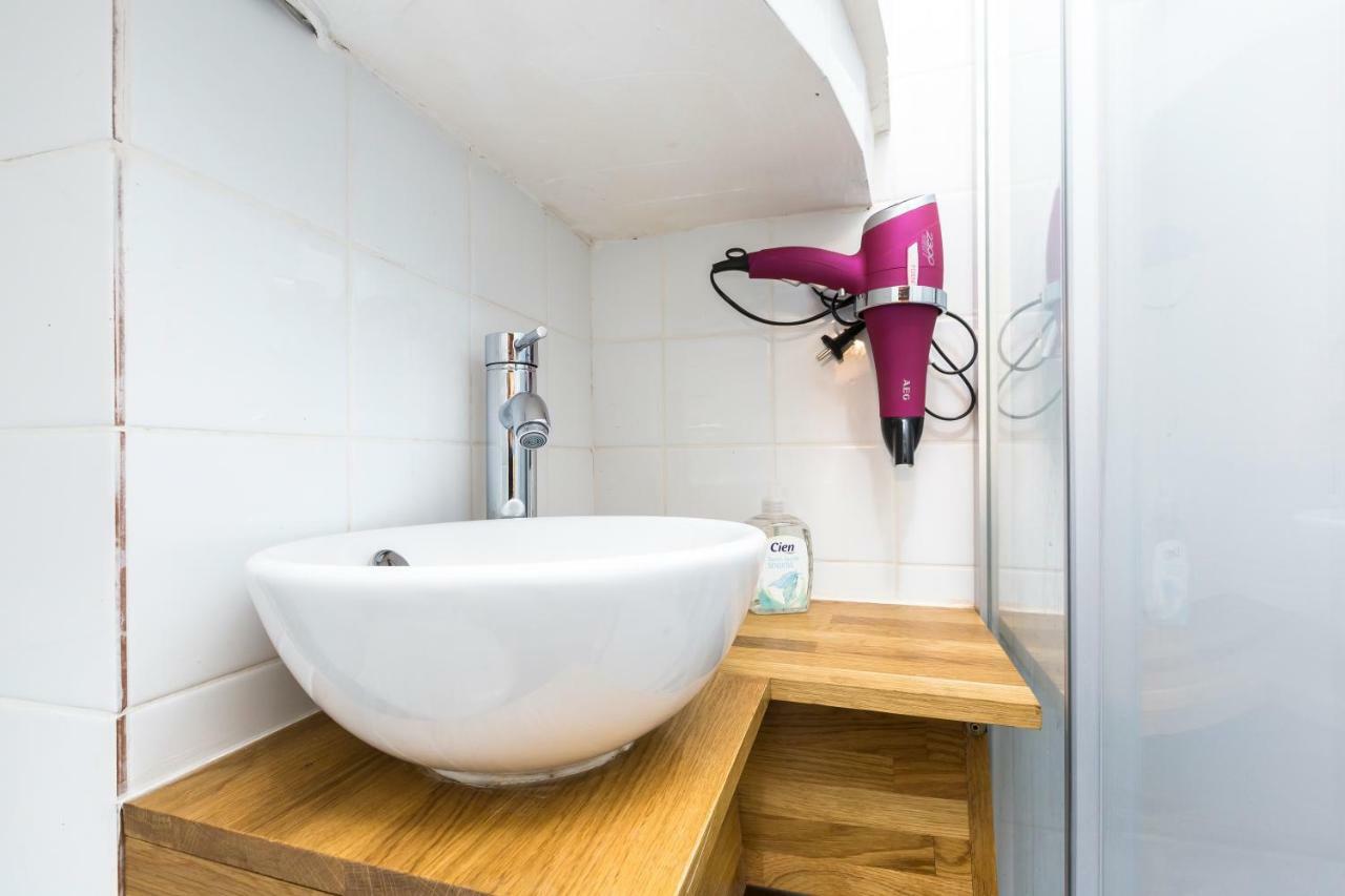 Charming 20M² Near Le Marais Apartment Paris Luaran gambar